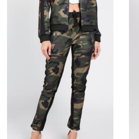 Olive Camo Womens 2 Piece Stretch Waist Pants Set - Picture 2 of 4